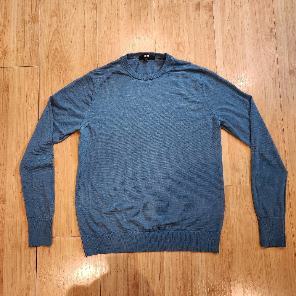 Uniqlo 100% Wool Lightweight Crewneck Sweater Blue Size M